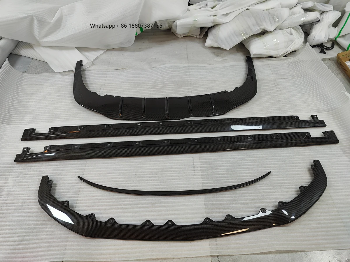 

Flying Spur Auto Parts Front Spoiler Body Kits Automotive Accessories Front Lip forBentley Flying Spur W12 ED1