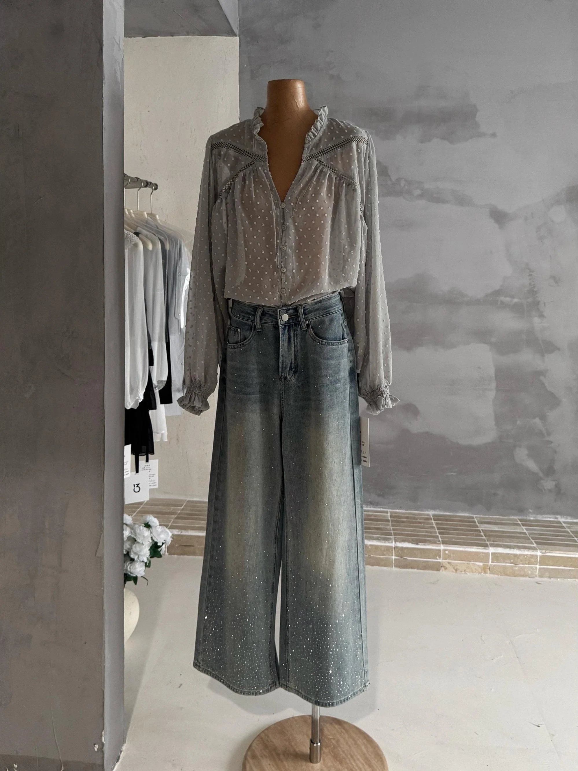 

13Studio2026 Women's Loose Casual Straight Leg Jeans High Waist Button Closure Polyester Fiber Summer Collection