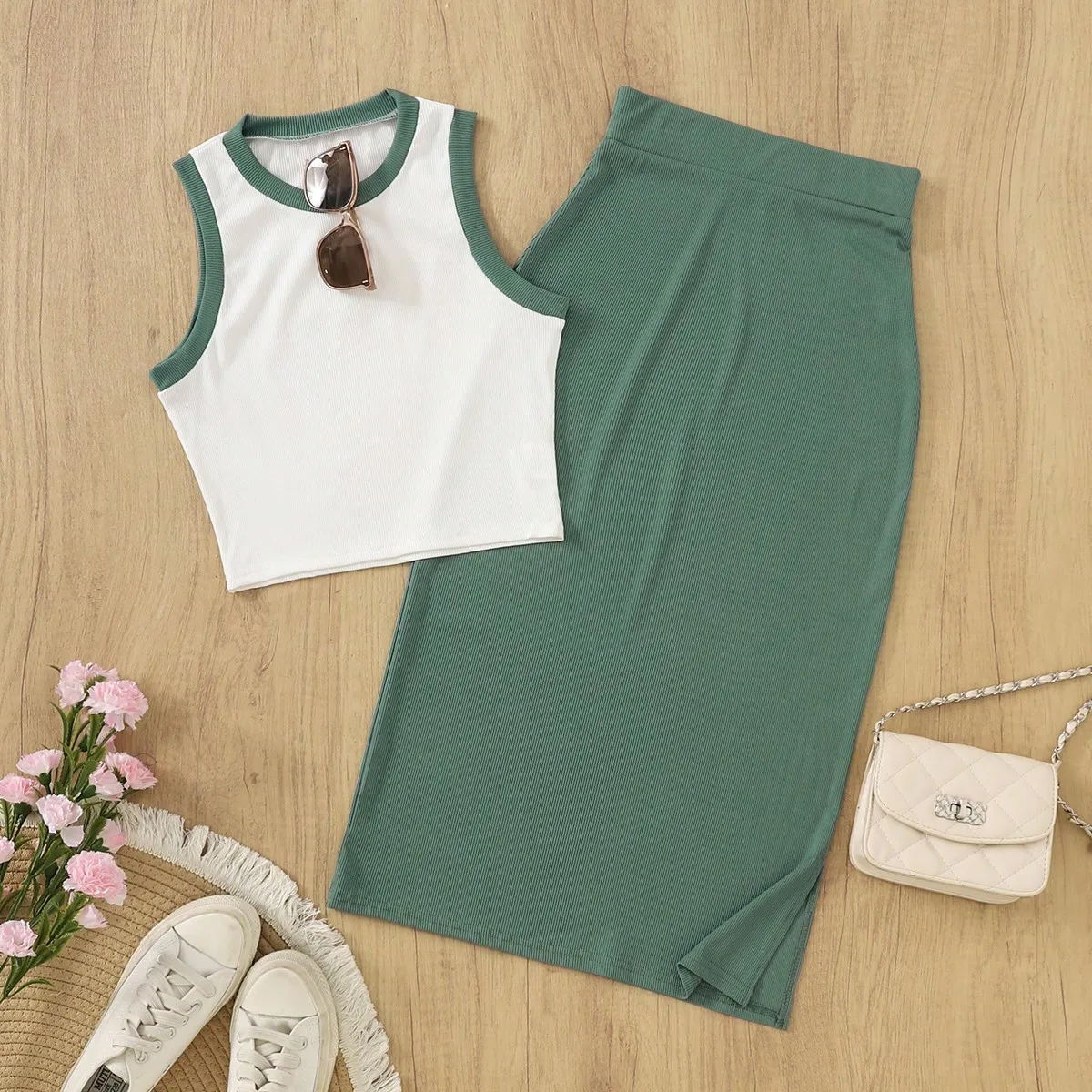 Set resort vintage da donna 2 pezzi: canotta bianca con finiture verdi e gonna lunga abbinata, primavera estate