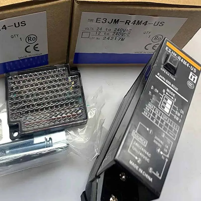 1PC Neue Für E3JM-R4M4-US E3JM-R4M4-G Lichtschranke Sensor
