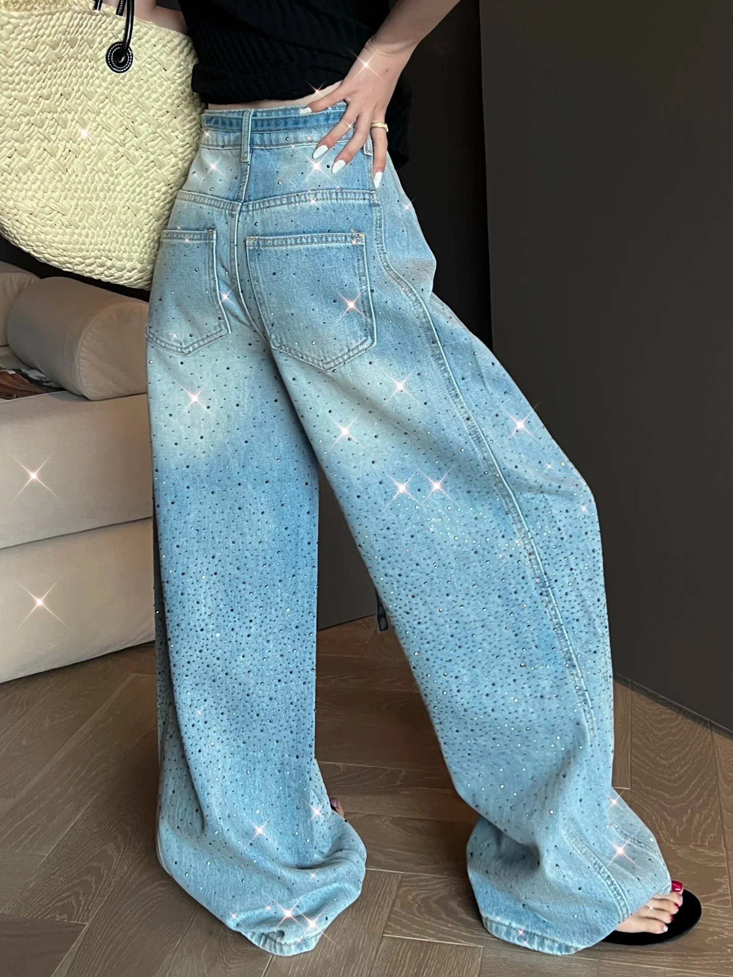 

Повседневные универсальные свободные джинсы прямого кроя для женщин, новинка ранней весны 2026 года, модные широкие брюки из денима, универсальные.