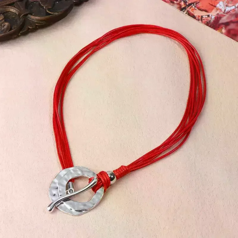 الرجعية البوهيمي العرقية نمط غير النظامية دائرة OT مشبك شكل قلادة قلادة حبل من الجلد الأحمر لافتة للنظر مجوهرات الحفلات هدية