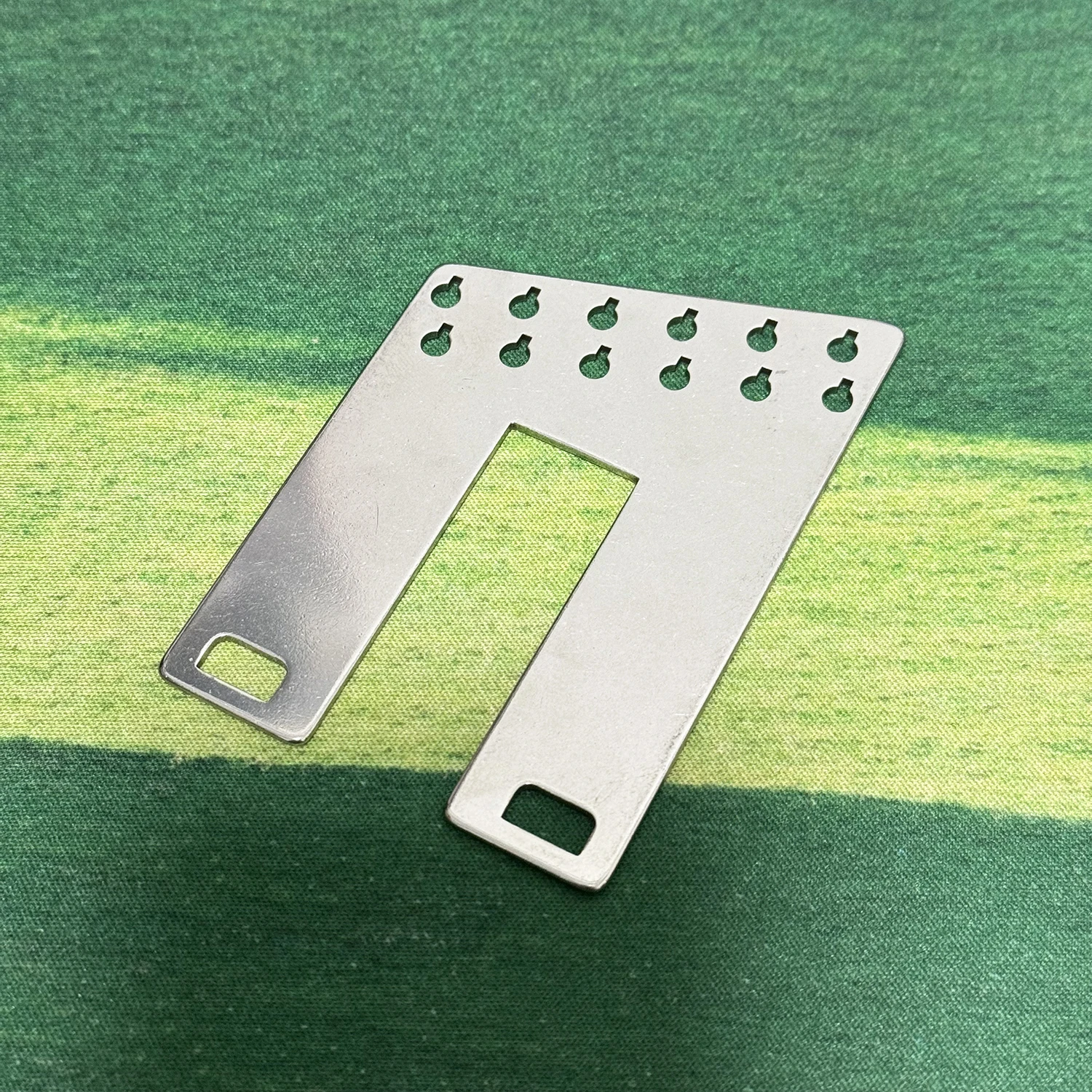 

12-струнный хвостовик трапеции, изготовленный для гитар Rickenbacker в стиле Rickenbacker без кронштейна