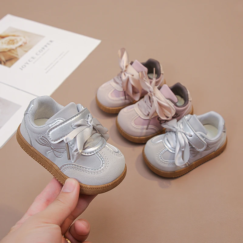 

Baby Flat Shoes Princess Style Girls Walking Shoes Sweet Ribbon Hook&loop 2025 Autumn New Kids Casual Shoes Soft Bottom Non-slip