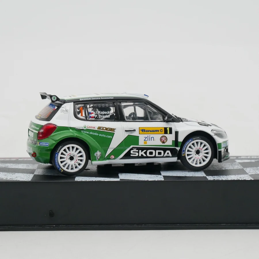 Ixo 1:43 Scale Diecast Alloy Skoda Fabia S2000 WRC 2013 Toys Cars Model Classics Nostalgia Adult Gifts Souvenir Static Display