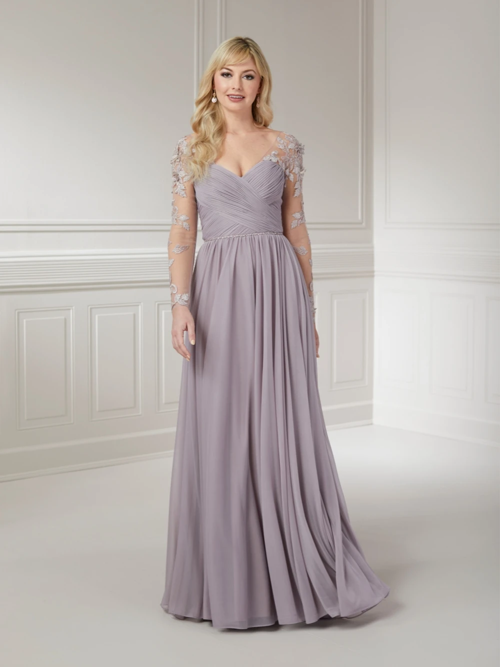 2024 scollo a v manica lunga madre della sposa abito per matrimonio classico pizzo Appliques abiti da ballo elegante abito da sera in Chiffon