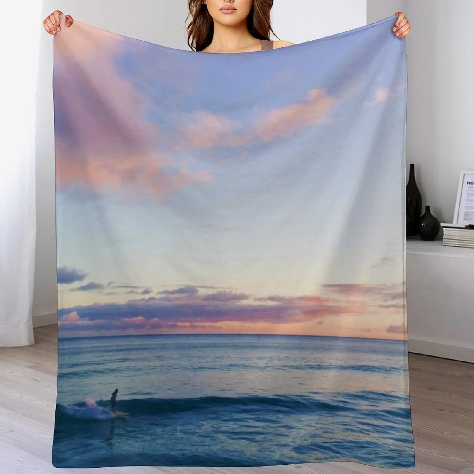 Surfin in a Pastel Dream - Honolulu, Hawaii Throw Blanket Soft Sherpa Fleece Warm Blanket for Winter