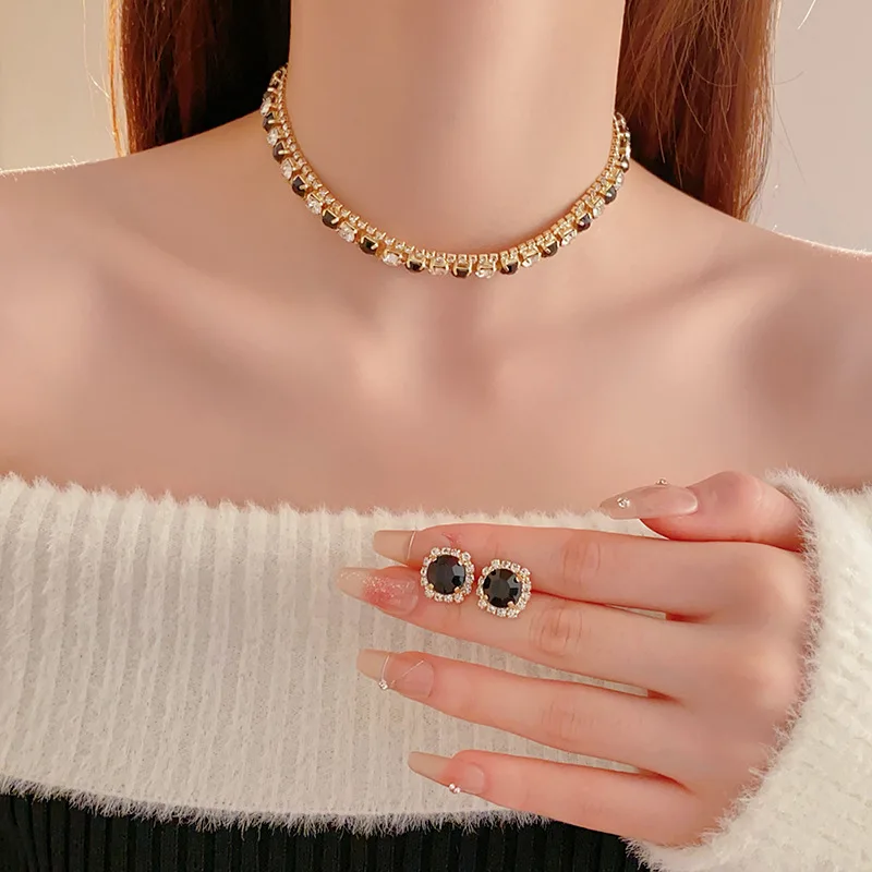 2 Pcs Rhinestones Square Round Chains Chokers Necklaces for Women Sparkly Geometric Collarbone Chaon Charms Jewelry Sets M1