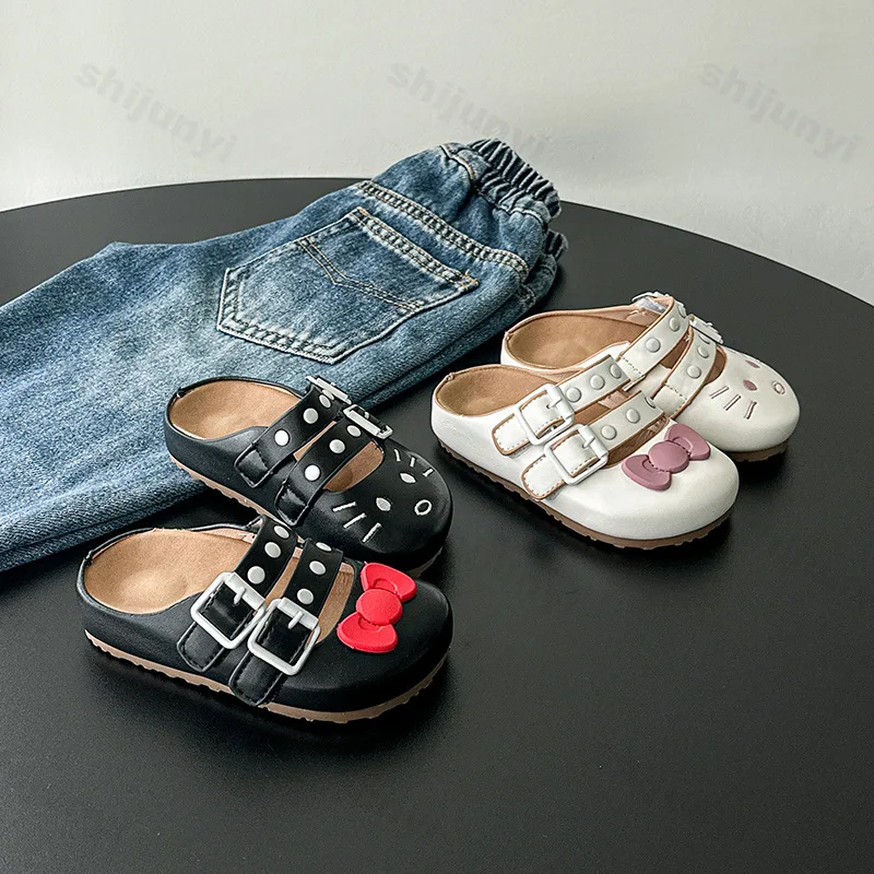 

Лето 2023, новые повседневные сандалии с бантом и пряжкой для девочек, модные детские удобные крутые перетаскивающиеся уличные пляжные тапочки на плоской подошве