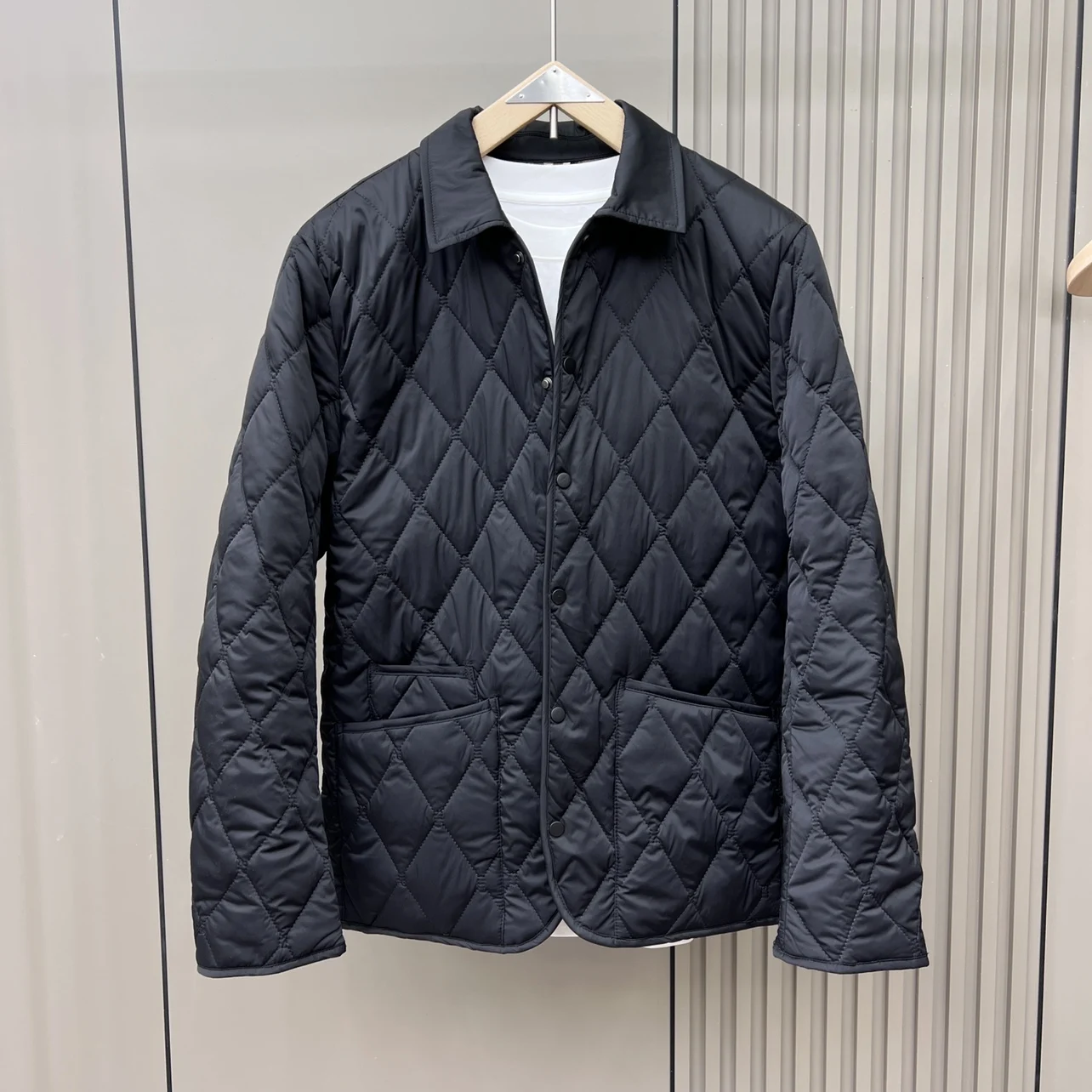 

Осенне-зимняя утепленная хлопковая повседневная мужская куртка с воротником, приталенного кроя, в корейском стиле, модная молодежная, на пуговицах