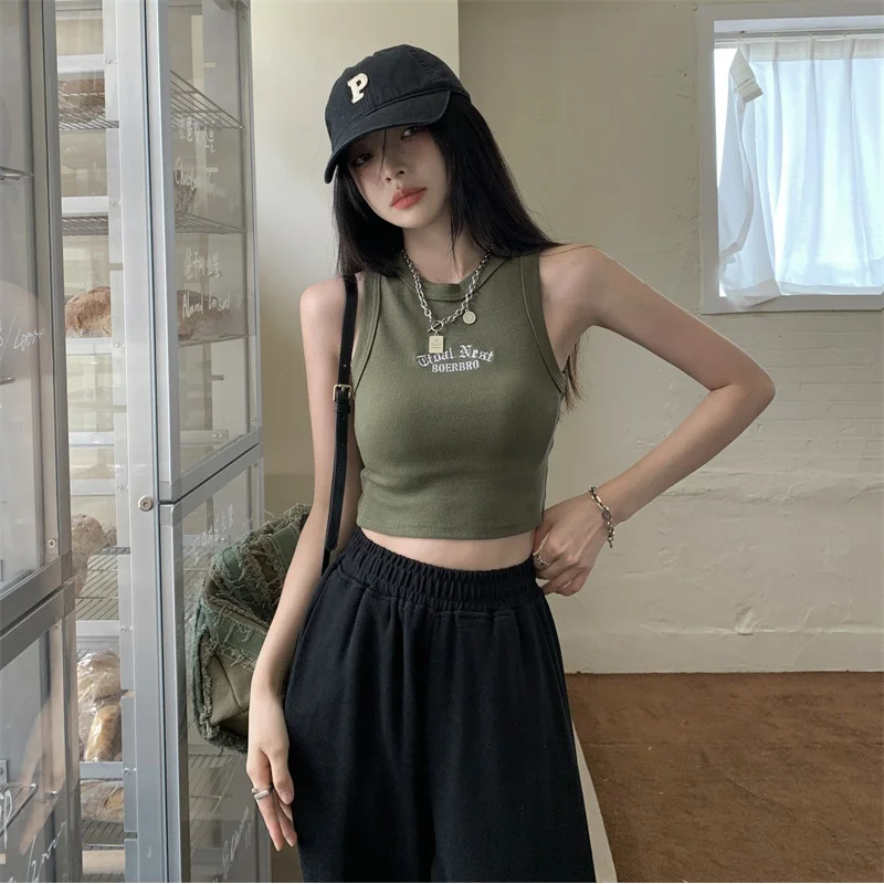 Korean style sweet hot girl sleeveless I-shaped bottoming small slip top vest ladies new off-shoulder short outer wear chic top