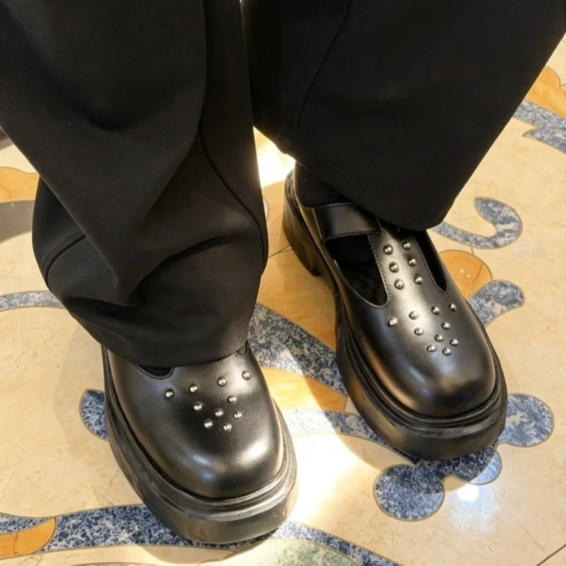 British Fashion Black New Product Innovation Rivet Hollow Out Leather Shoes Men's  Loafers Cowhide Casual Work Dress Shoes Male