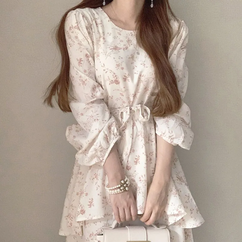 Bohemian Floral Print Dresses Women Fashion Korean Puff Sleeve Midi Dress Elegant Belted Layered Ruffled Hem Vestidos