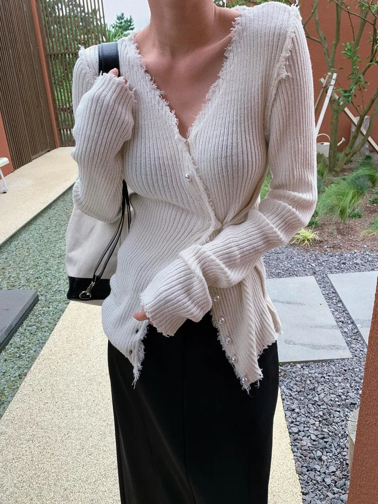 

Ele Sle Women's Knitted Sweater Tassel Frayed Waist-Cinching Slim Fit Pearl Button Casual Stripe Pattern Long Sve V-...