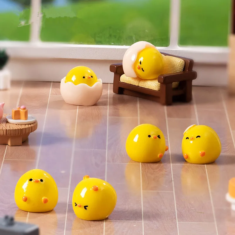 Figuren Miniaturen Niedliche gelbe kleine Huhn Mikrolandschaft Ornamente für Heimdekorationen DIY Desktop-Dekor Zubehör