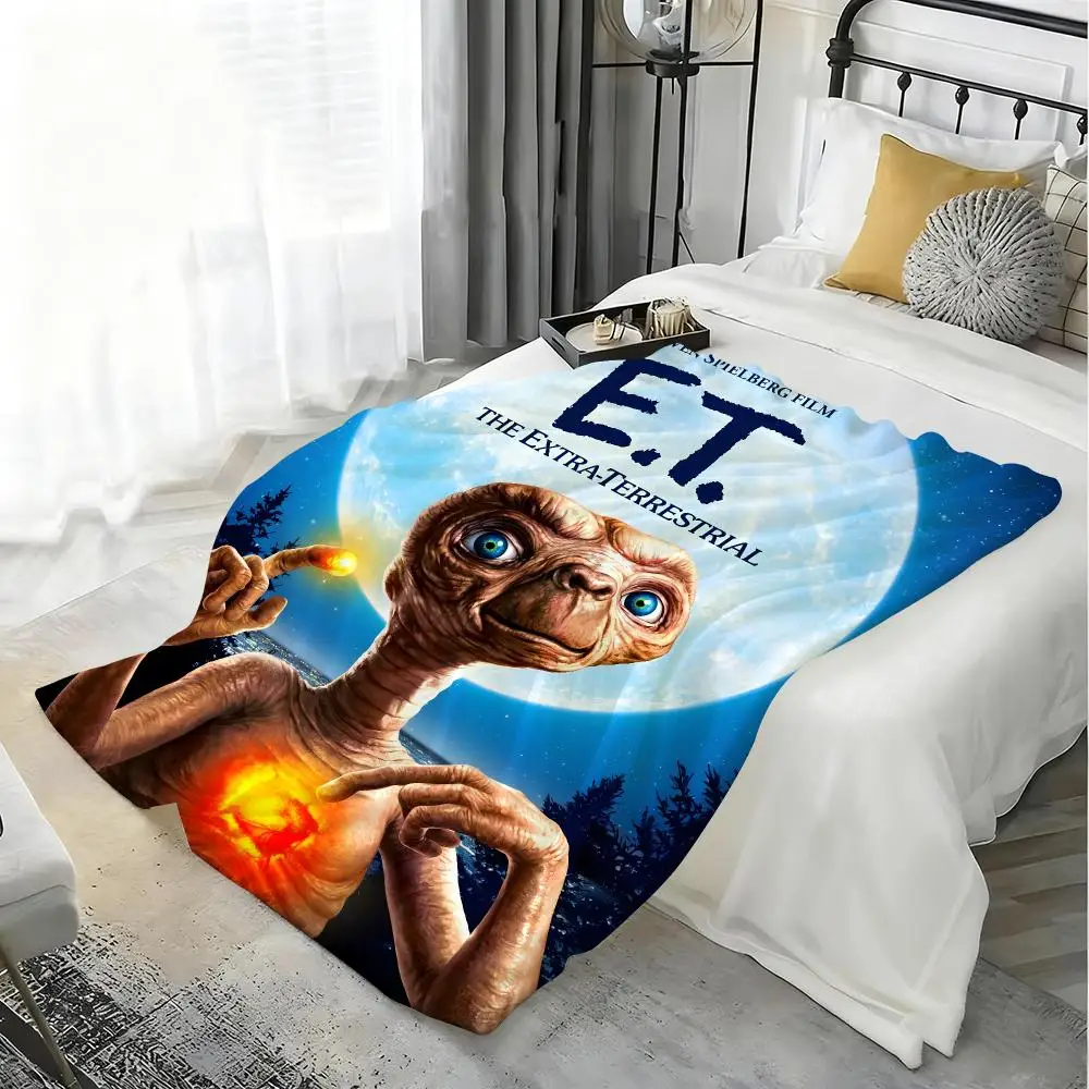 E.T. the Extra-Terrestrial Throw Flannel 240g Blanket Soft Skin-friendly For Sofa Nap Air-Conditioned Room