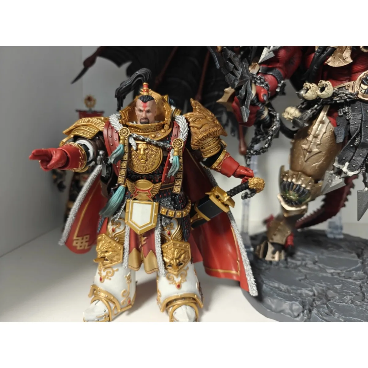 JOYTOY Warhammer The Horus Heresy 1/18 Джагхатай Хан, примарх 7-го легиона, Белые Шрамы, фигурка, коллекционная модель, игрушка