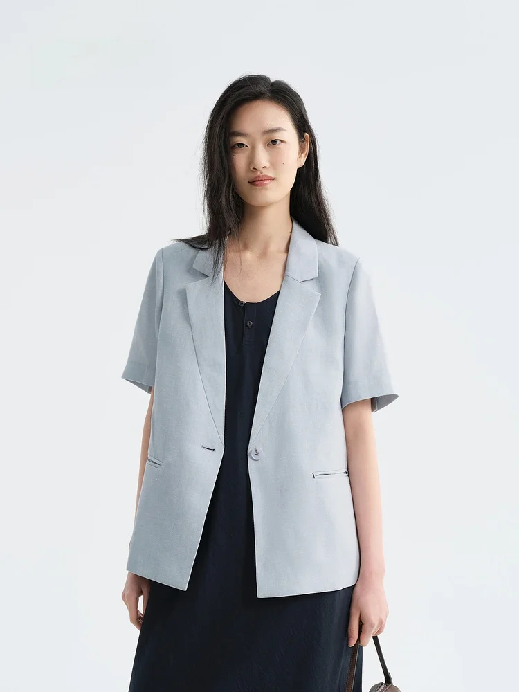 

Летний костюм Indicia 2026: Новинка, повседневный стиль, модель F2B6XZ175N, женский, из полиэстера, прямого кроя, с пуговицами, однотонный, укороченный.