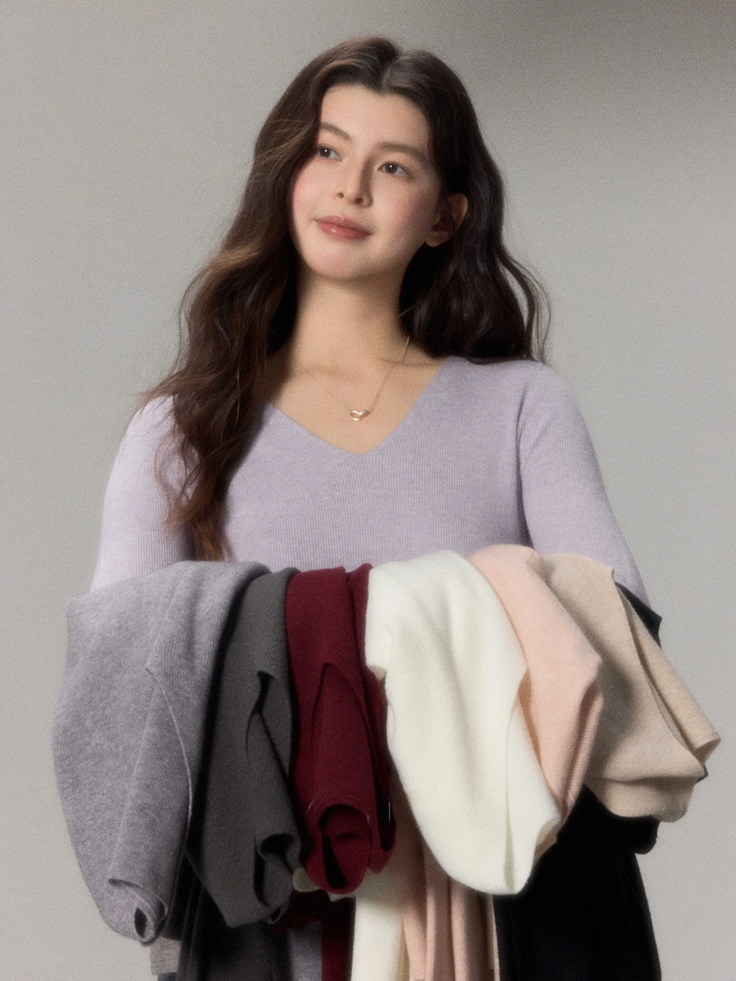 

Женская базовая трикотажная футболка с V-образным вырезом, цельнокроеная, из окрашенной пряжи, с длинным рукавом, удобная, дышащая