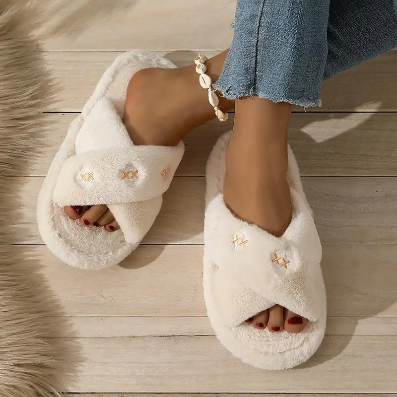 Bestickte Plüsch-Warme Baumwoll-Hausschuhe mit Flachem Absatz für Damen, Winter-Mode Kreuzriemen-Slides, Indoor-Hausschuhe mit Fellbesatz für Frauen – Detail 5