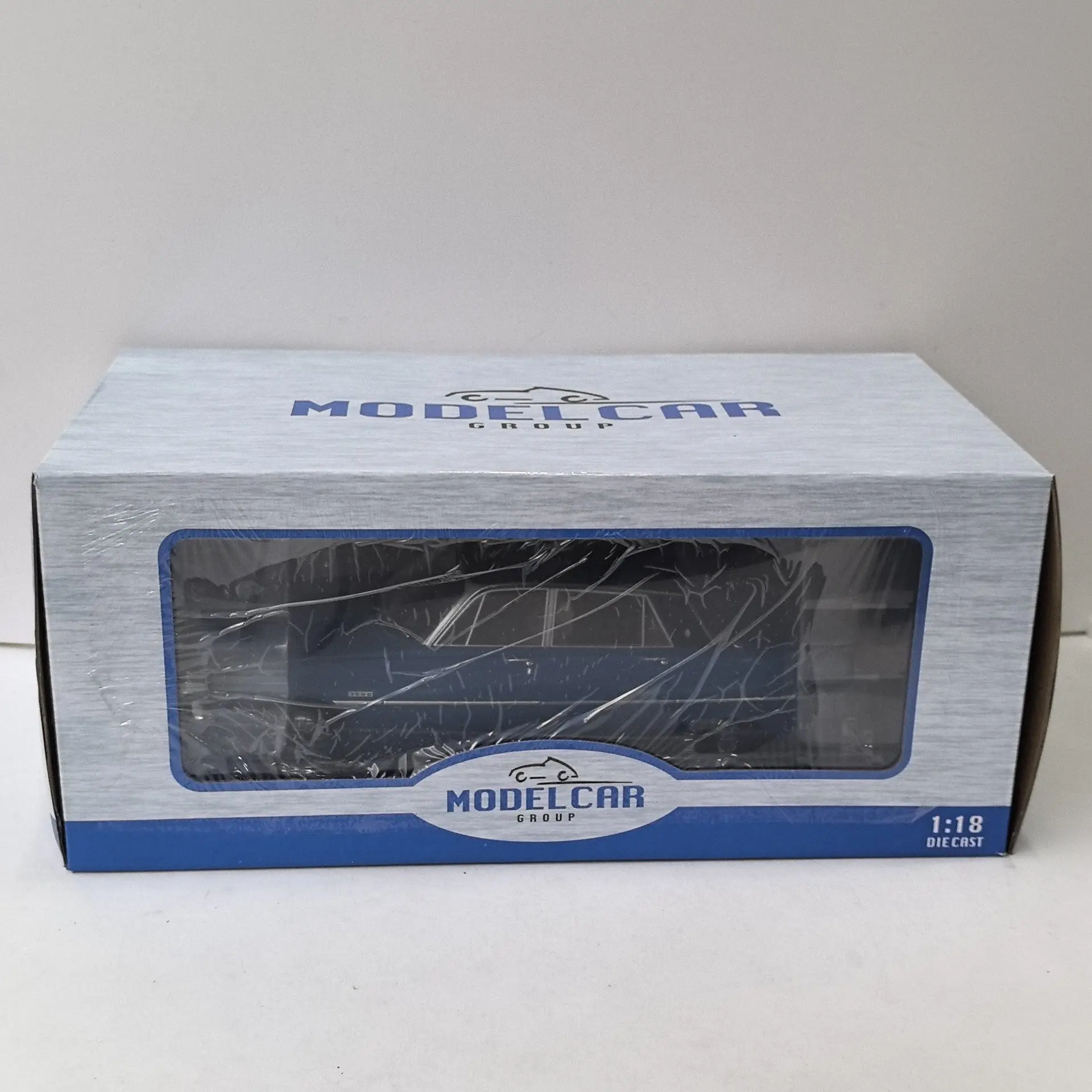 

Модель автомобиля из сплава Diecast MCG 1/18 Scale 3500 V8