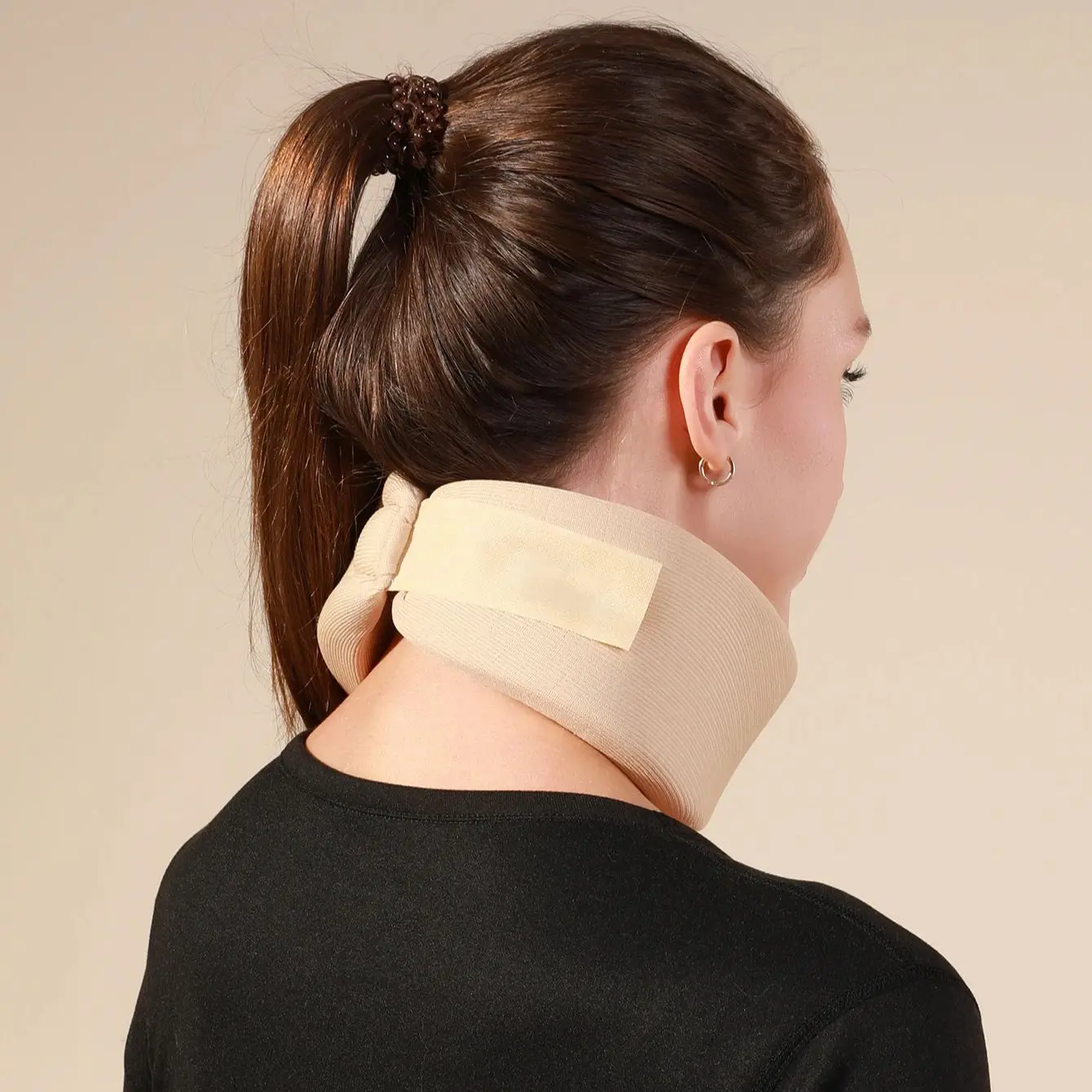 1 Piece Unisex Adjustable Cervical Collar – Soft Foam Neck Support Brace for Men Women