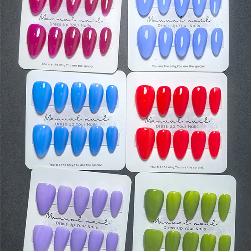 Image of 10 Stück Mandel-förmige Handgemachte Aufklebenägel in Grasgrün, Rot und Himmelblau, Glänzendes Gel-Maniküre-Set für Frauen