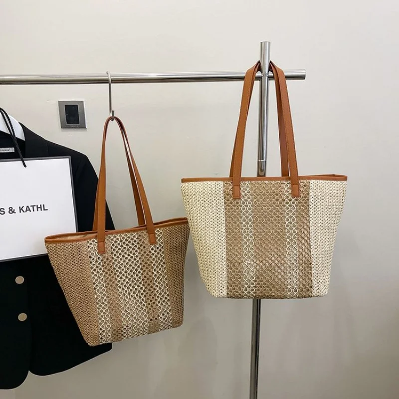 

Fashionable Ladies Handbag Leather With Messenger Style Classic Elegant Design For Women Luxury Brand