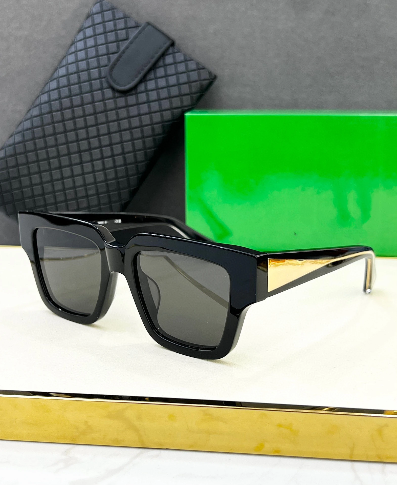 

BV276S New Advanced Square Frame Personali ular Sunscreen Sunglasses Faionable Retro Sle Resin Lens ex