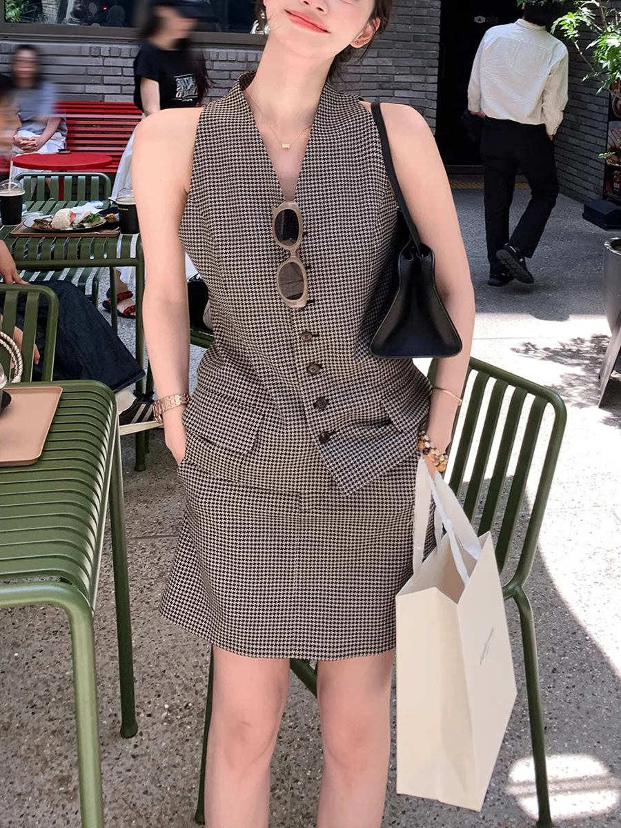 

Cheng Ying Yuan Set Sleeveless Plaid V-neck Top Summer Skirt Two-piece Set Elegant Fashionable Polyester Fiber Short Sleeve