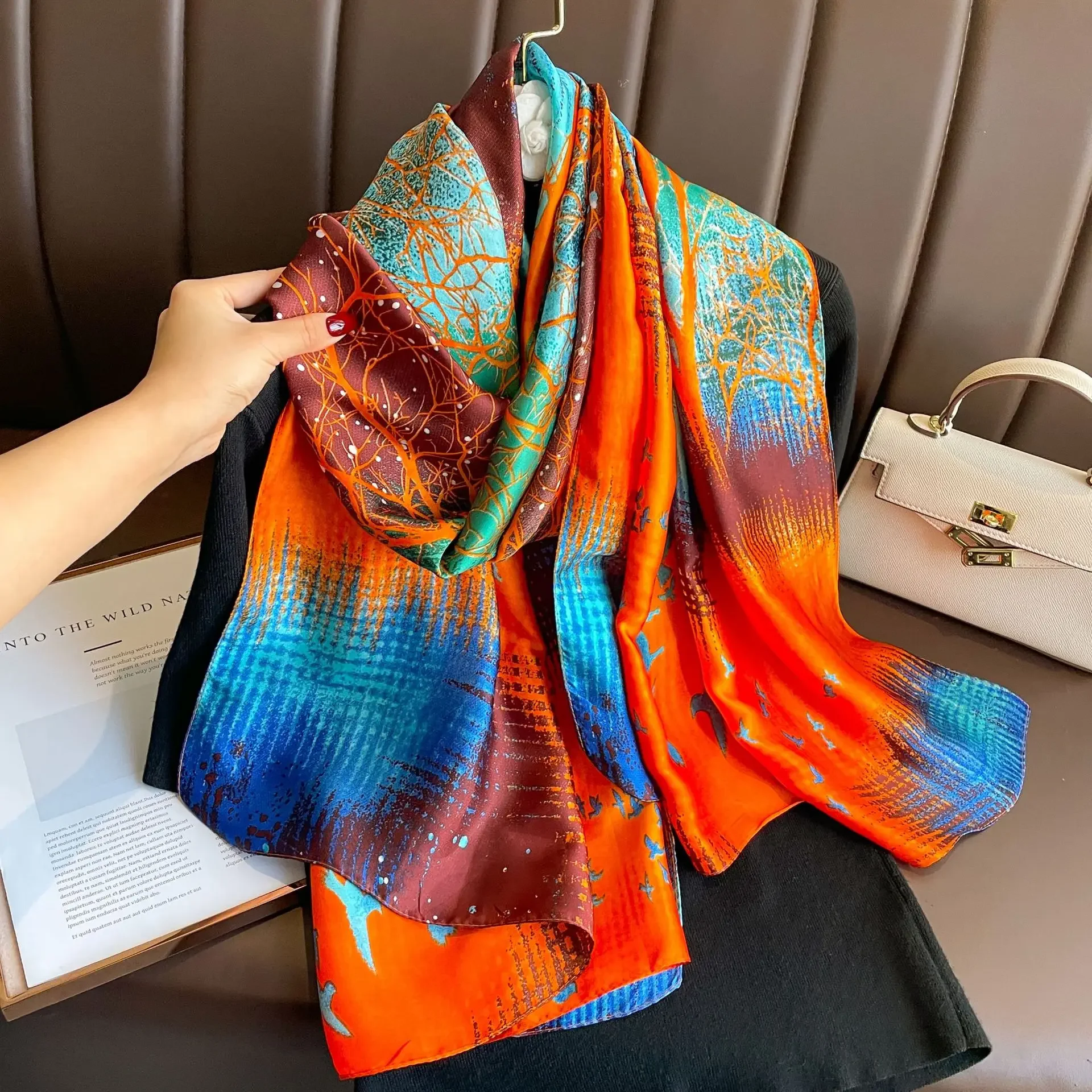 2023 New Luxury Silk Scarf Linglong Brand Long-Wearable High-Polish Satin Surface Printed Starry Sky Design Fashionable Shawl