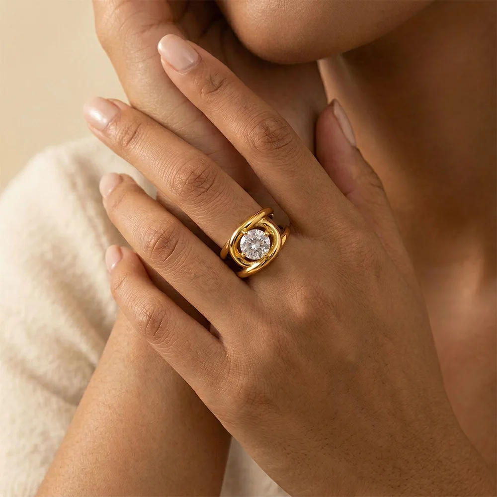 

Stainless Steel Big Zircon Rings for Women 18K Gold Plated Twisted Wide Hollow Ring Wedding Engagement Party Jewelry Gift