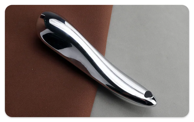 LED フォトン美容デバイス – 赤/青の光療法 + EMS マイクロカレントで輝く肌