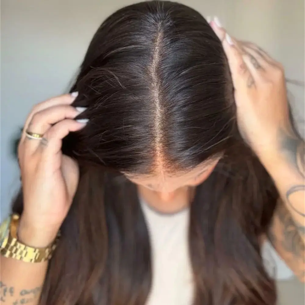 

26-дюймовый длинный парик с натуральными волнистыми прядями, коричневый с блондом, синтетический, с кружевной передней частью, предварительно выщипанный, с швейцарским HD-кружевом, без клея