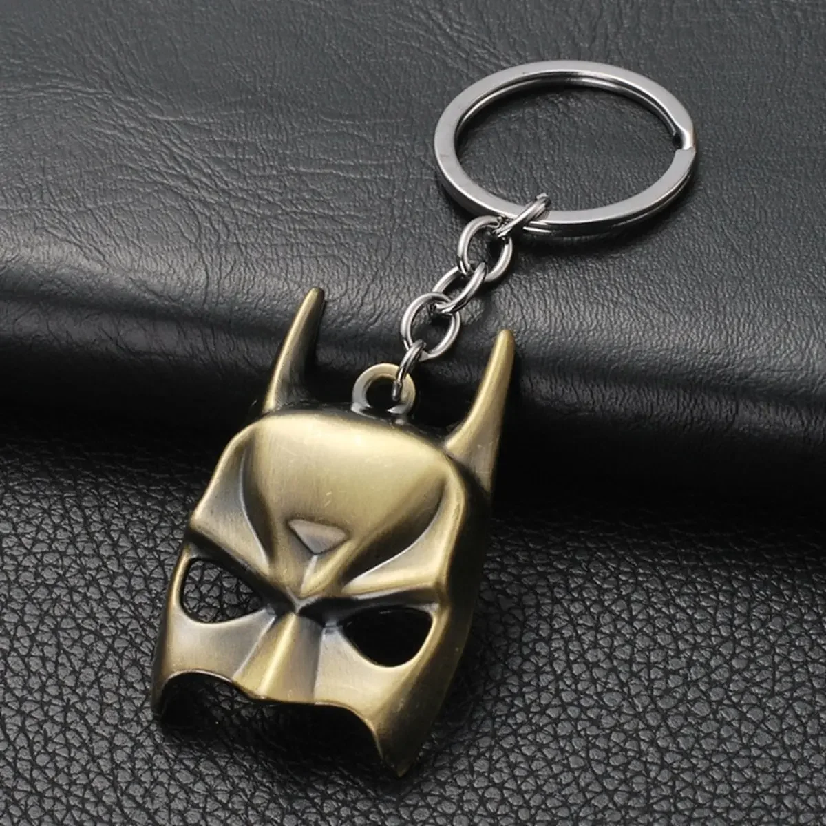 Stylish Batman Alloy Keychain with Retro Mask Design for Bag Home Key Accessories Anime Cartoon Movie Peripherals Gift