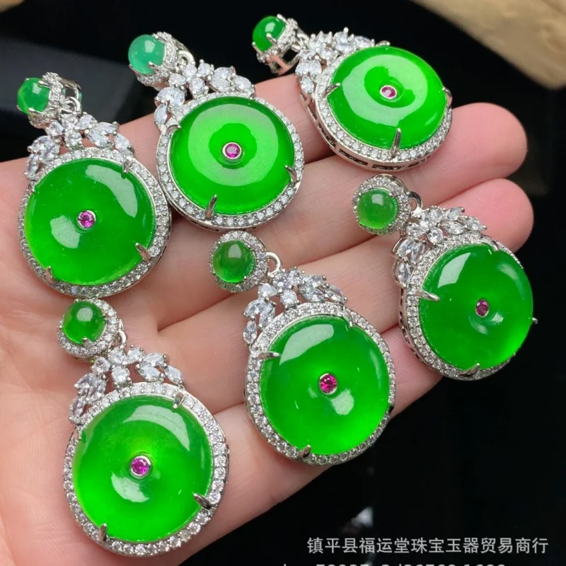 

Natural green jade color chalcedony inlaid necklace pendant