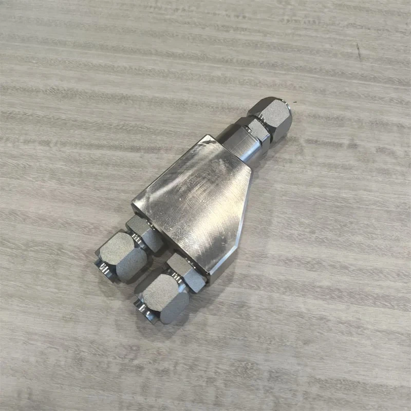 MANIFOLD 77016551 Applicable to Dd210 DD311 DD321 Energy Machinery and Mining Equipment 770 165 51