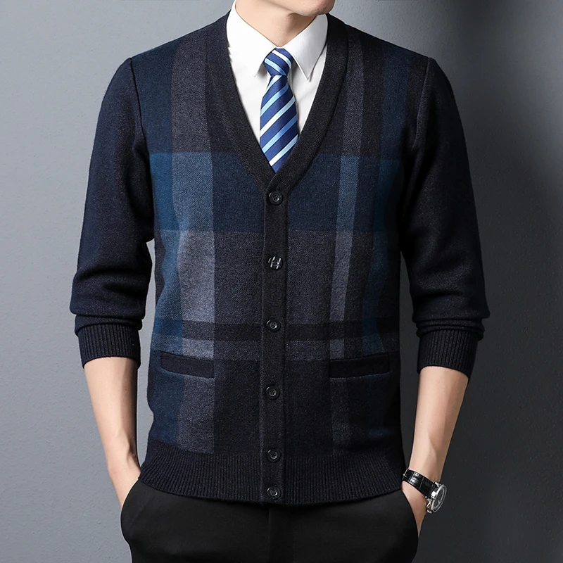 New Autumn Men\'s Cardigan  Plaid Fashion Business Casual Knitted Sweater Warm V-neck Sweater