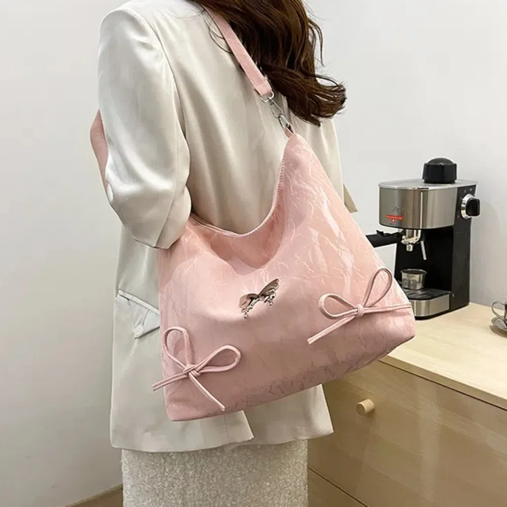 

Satin Surface Bow Ribbon Handbag Metal Butterfly Large Capacity Texture Underarm Bag Luxury Minimalist Zipper Shoulder Bag Girls