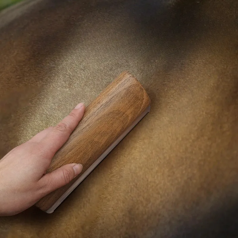 General Solid Wood Horse Sweat Scraper Horse Gear Horse Bathing and Cleaning Grooming Tool Stable Equestrian Supplies