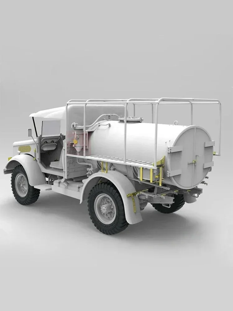 1/35 Gecko model  35Gm0031 4x2 200 gallon water truck (open cab air curtain)  assembly Scale diy toys Model Kit