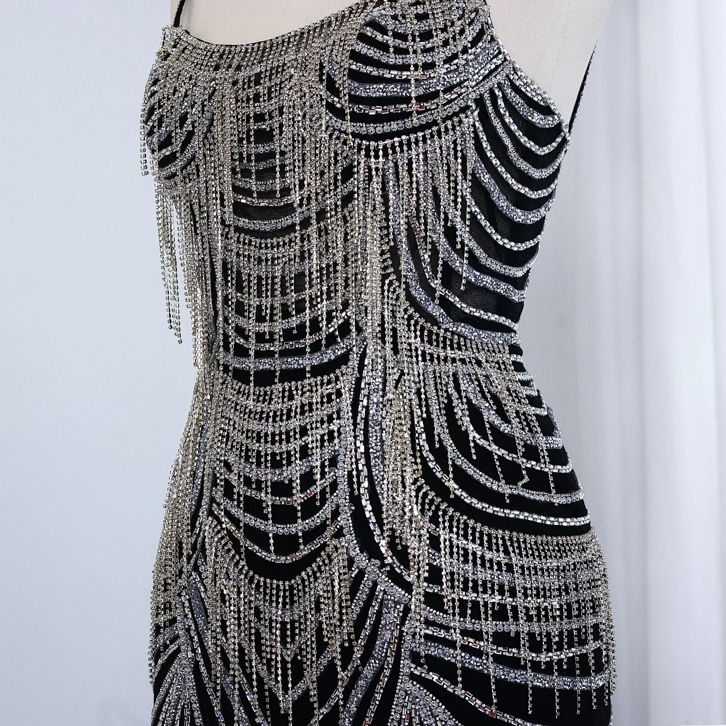Sharon Said Luxuriöses Champagner-Abendkleid mit Spaghettiträgern, Perlenbesetztes Meerjungfrauenkleid, bodenlang, für formelle Anlässe und Partys, SS029, maßgeschneidert – Detail 12