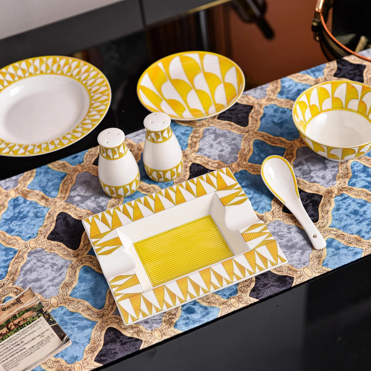 43 Pcs Son of Sun Premium Porcelain Dinnerware Set Gift Box Packed Home Fish Plate Dish Soup Bowl Spoon Full Set Gift