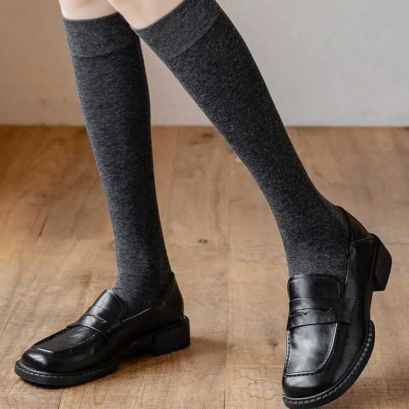 Kaus Kaki Lutut Wanita Kaus Kaki Hangat Musim Dingin Katun Tabung Tinggi Kaus Kaki Panjang Seksi Menari Pesta Hitam Putih Kaus Kaki Betis Modis