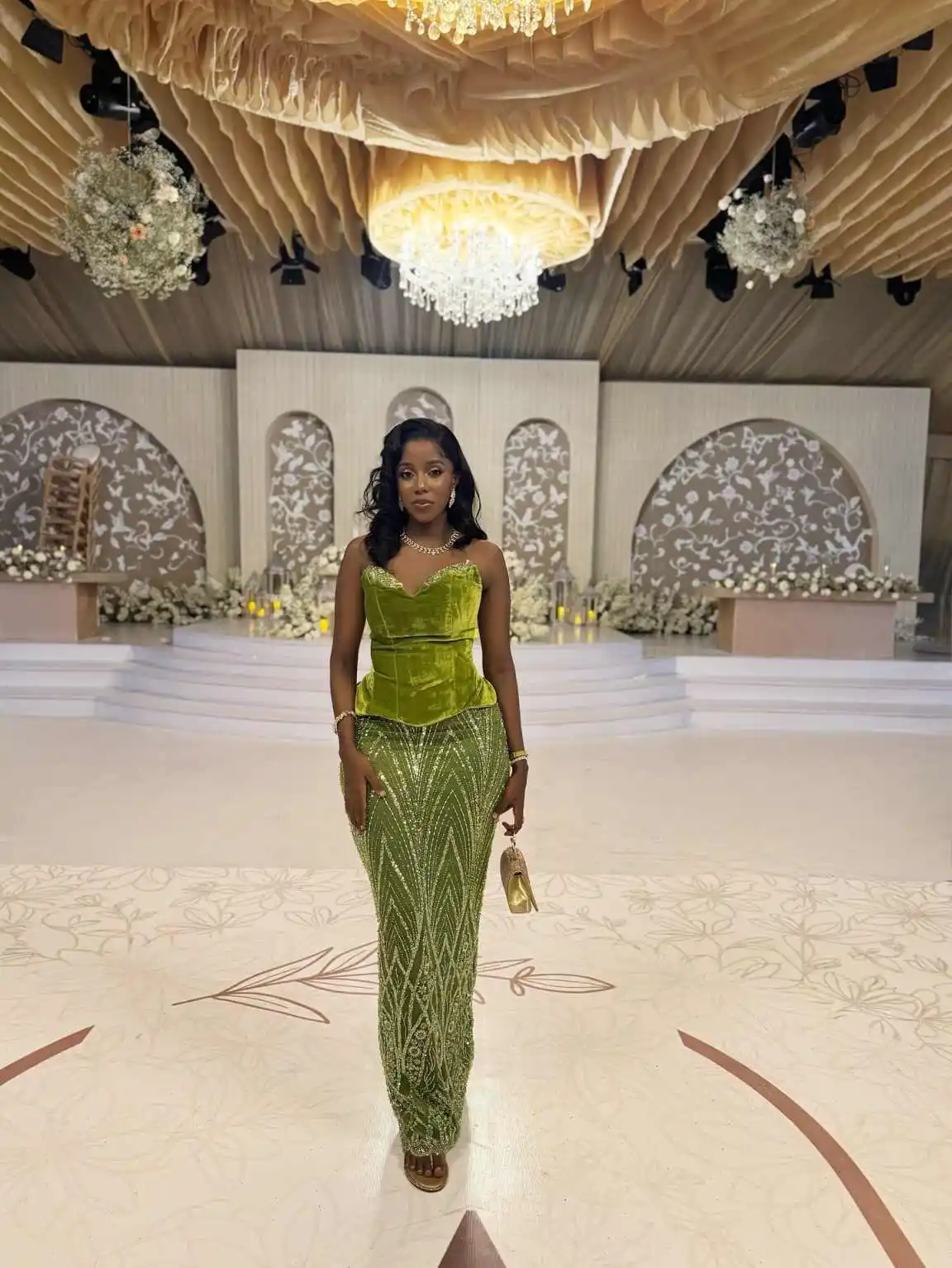 Charming Velvet Sequins Prom Gowns Strapless Floor Length Mermaid Evening Dresses Beadeds Celebrity Party Customized