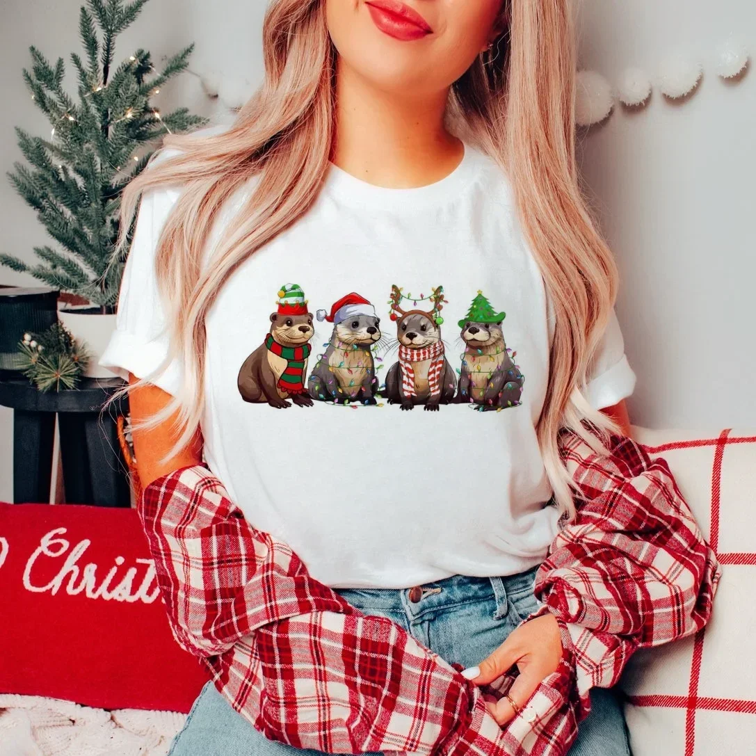 Retro Otters Christmas Lights Printed New Year's T-Shirt Clothing Women's Fashion Women's Size Up Top Holiday Travel T-Shirt