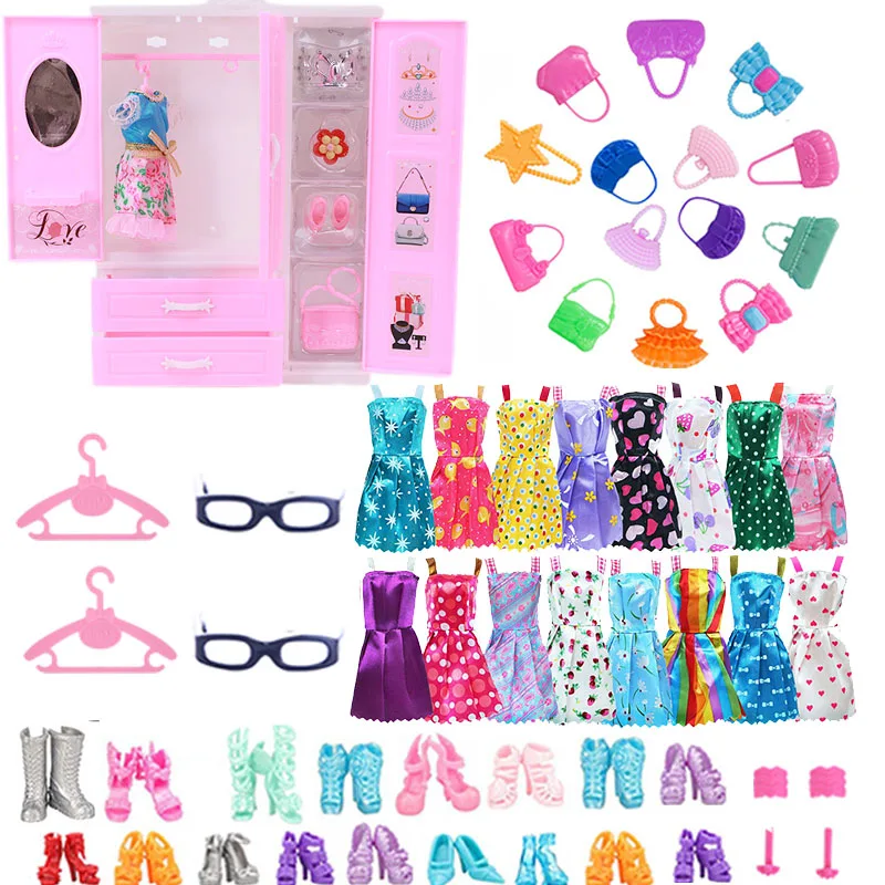 Muebles de casa de muñecas para niños, armario para Barbis, accesorios para muñecas, ropa, vestidos, zapatos, coronas, collar, juguetes de regalo,