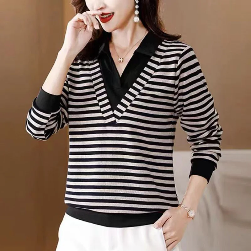 Fashion Lapel Striped Fake Two Pieces Blouse Women\'s Clothing 2023 Autumn New Casual Pullovers Tops Loose Commute Shirt