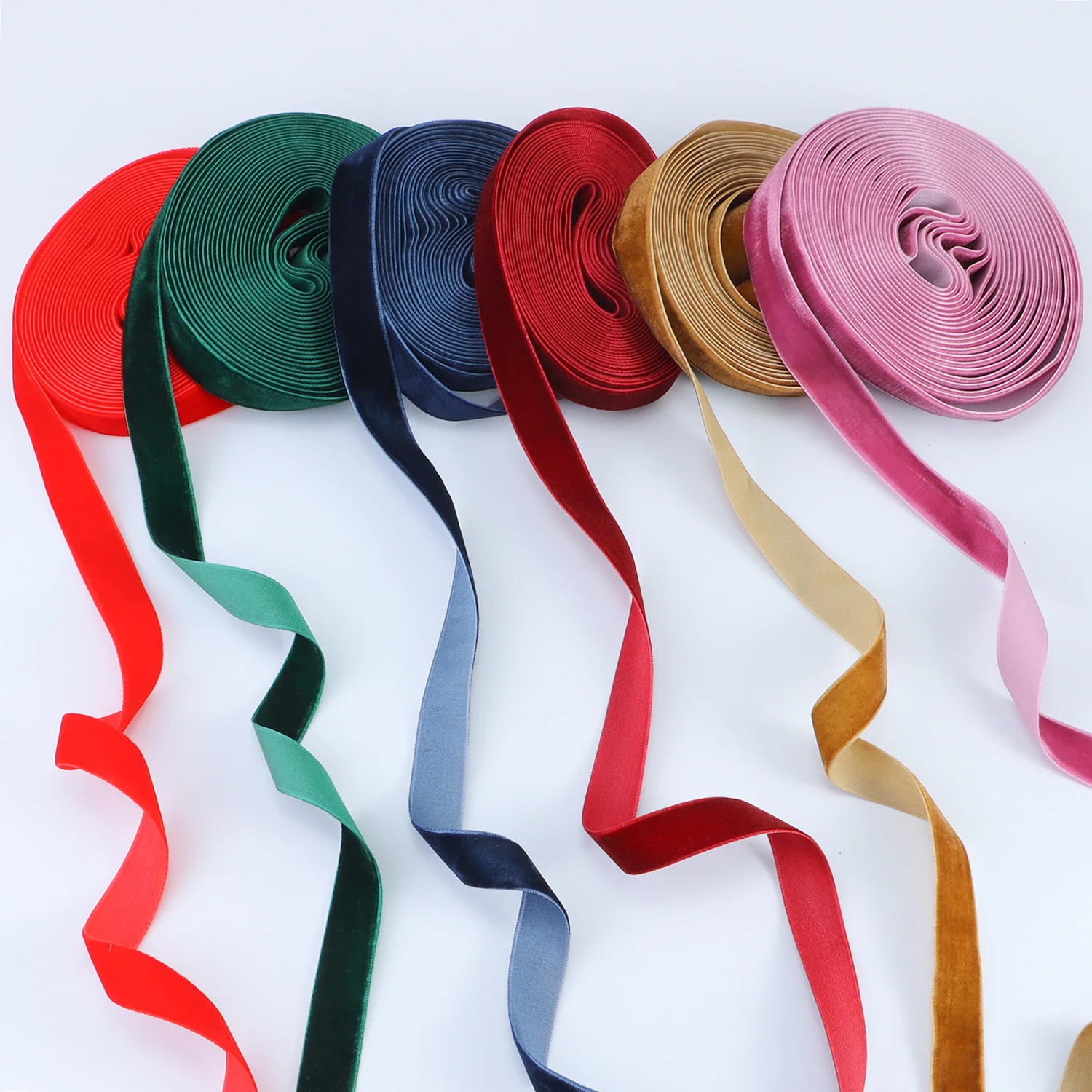 Breite: 6–25 mm, 5 Yards Samtband für Geschenkverpackungen – einseitiges beflocktes Klebeband, weihnachtliches dekoratives Band, DIY-Bastelbedarf – Detail 2