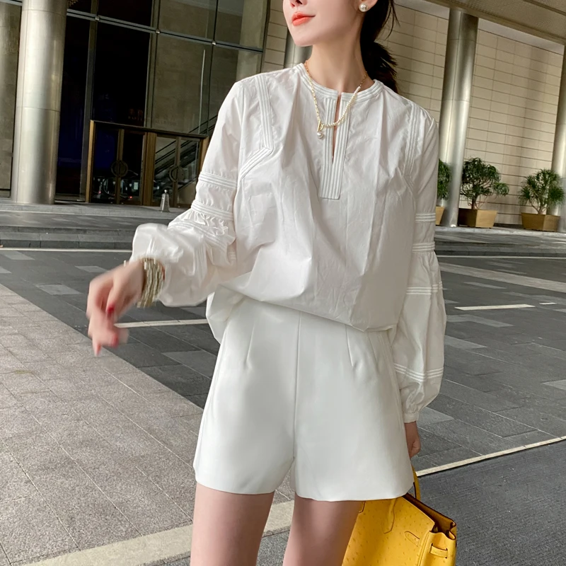 

Slimming High Waist Suit Shorts Women's Black White XL Size Fashionable Pleated A-Line Style Summer Polyester Blend Pants